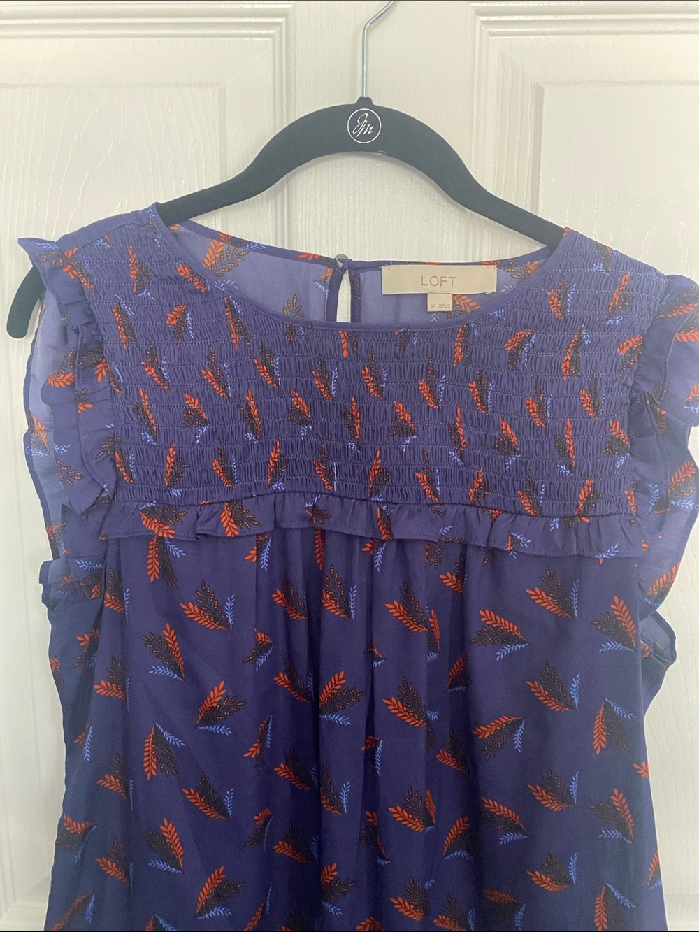 ⭐️4/$20⭐️ LOFT Sleeveless Ruffle Shell - Picture 2 of 4